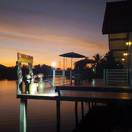 Khum Thong Resort Takuapa ภายนอก รูปภาพ