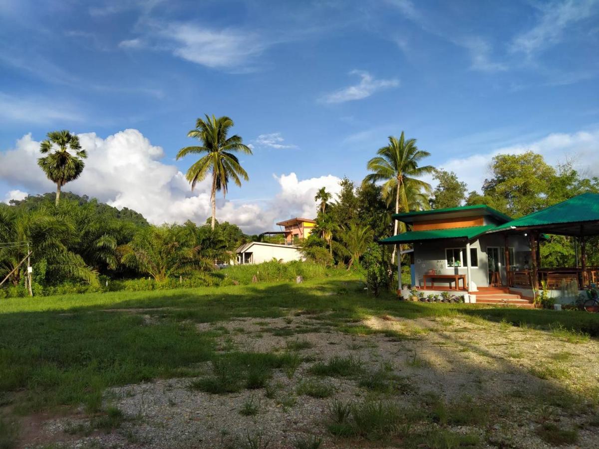 Khum Thong Resort Takuapa ภายนอก รูปภาพ