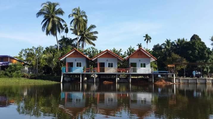 Khum Thong Resort Takuapa ภายนอก รูปภาพ